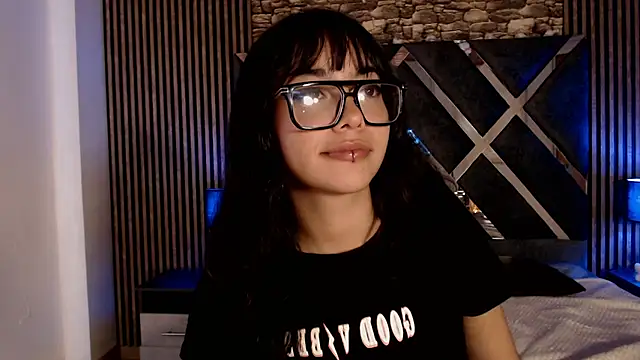 Amy_channel webcam