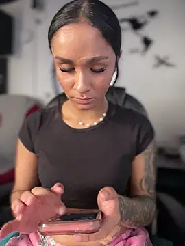 Isabella-Teen