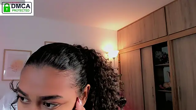 aleja_montiel__ webcam