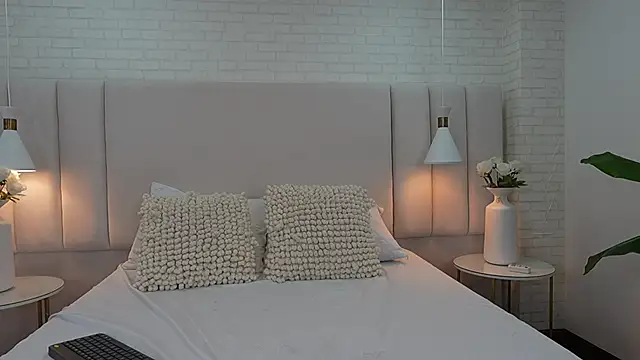 GabyJones_ webcam