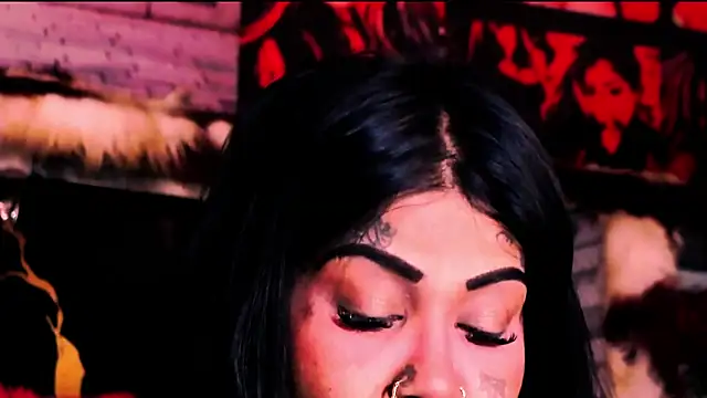 indian_dreamgirl webcam