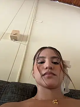 viankarose (F young) - Doggy + Spank