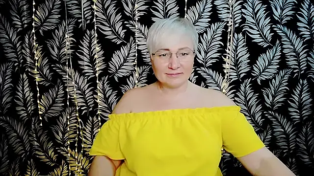 Olivia_playful webcam
