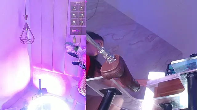 NicoleJons_ webcam