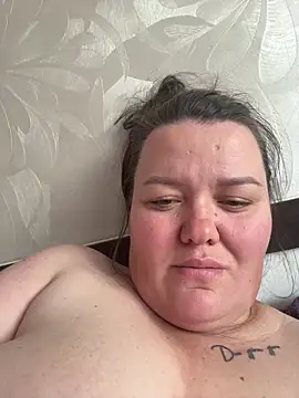 SunnyLeila2101 webcam