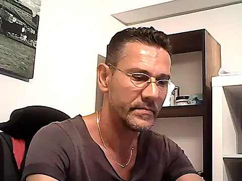 mastercharisma35 (Ask my age) - like tips pls....
