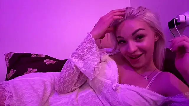 PinkyNatty webcam