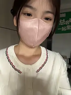 gougou13's live cam