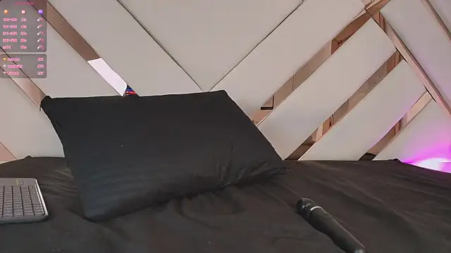 Noa_butterfly_ webcam