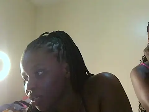 roziebeauty webcam