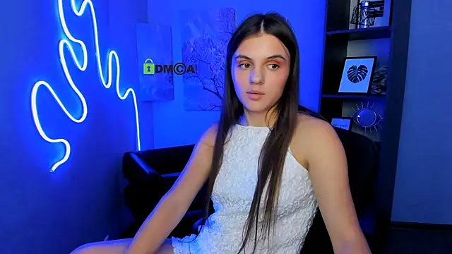 lisa_dark_