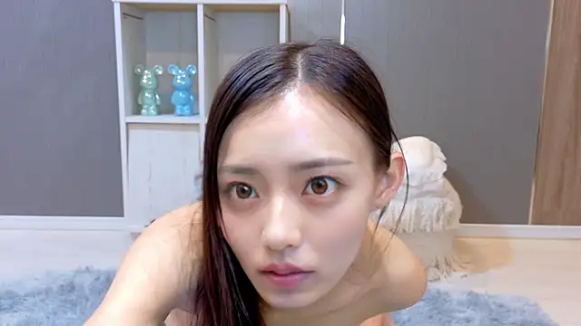 Riena-xxx live cam on StripChat