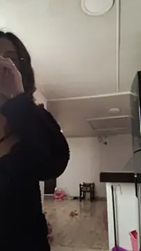 lindasyt live cam on StripChat