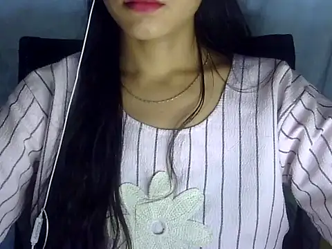 Shazi_1 live cam on StripChat