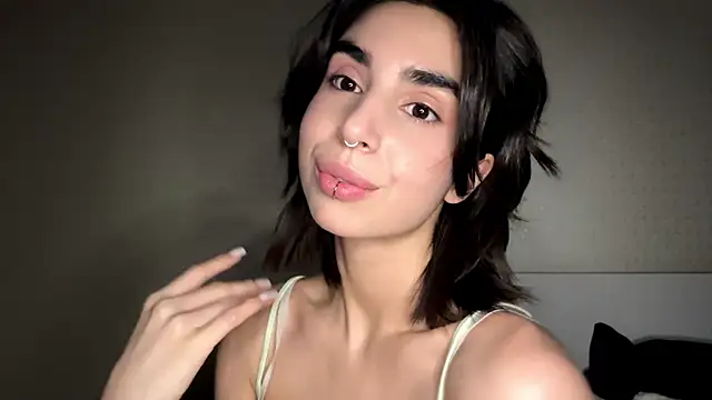 JessiaRuezga live cam on StripChat