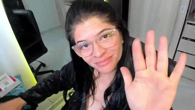 bellaflaming - BellaFlaming's free webcam - UK Sex Cams