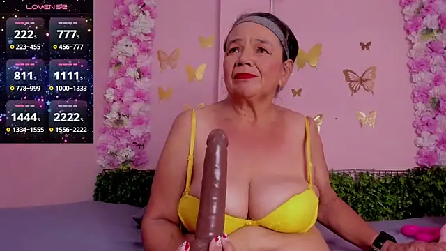 grandmother_milf webcam