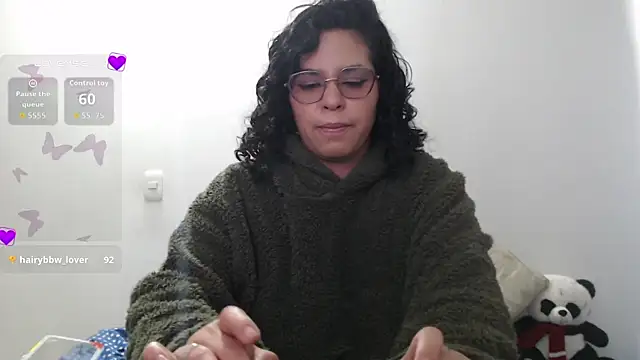 Anne_purple webcam