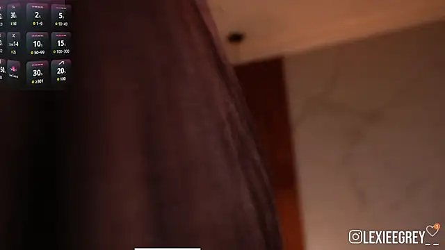 lexiee_grey_ webcam