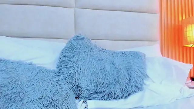 Mia_Malkovaa_ webcam