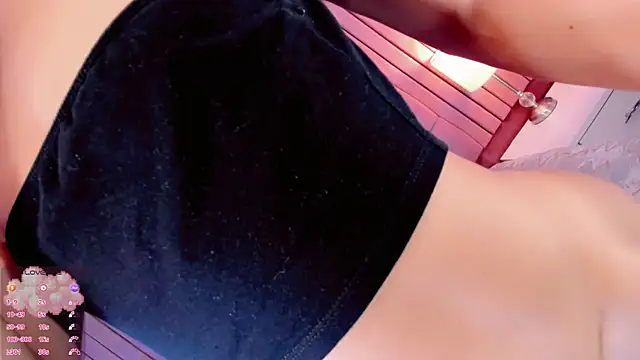 Camille_deluxe webcam