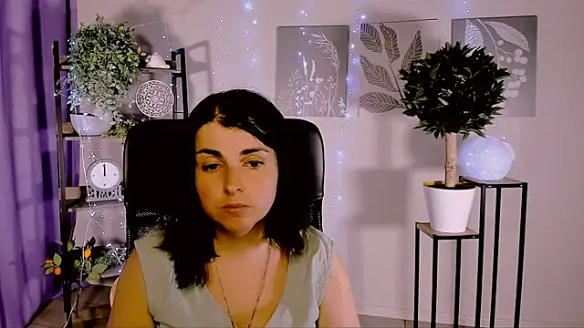 MartaEdams webcam