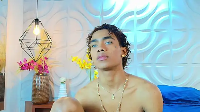 AlanCutee webcam
