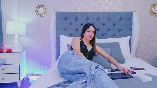ZoeWilliis webcam