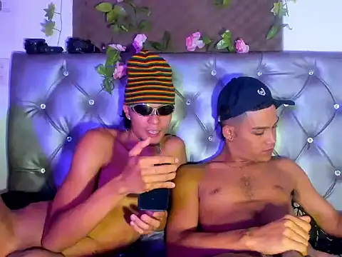 xxKamadevaxx webcam