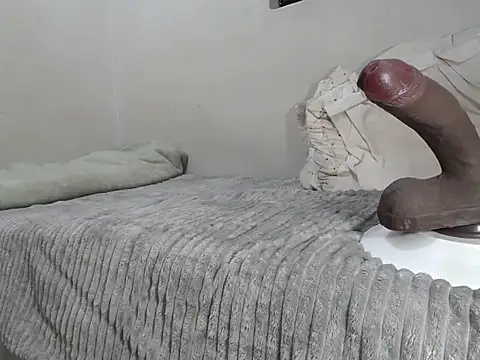 KinkyJXxX webcam