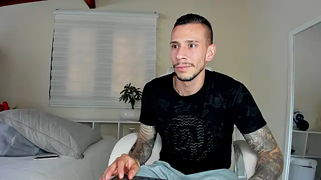 J_king__ live cam on StripChat