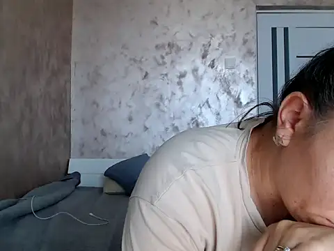 LorraGrey webcam