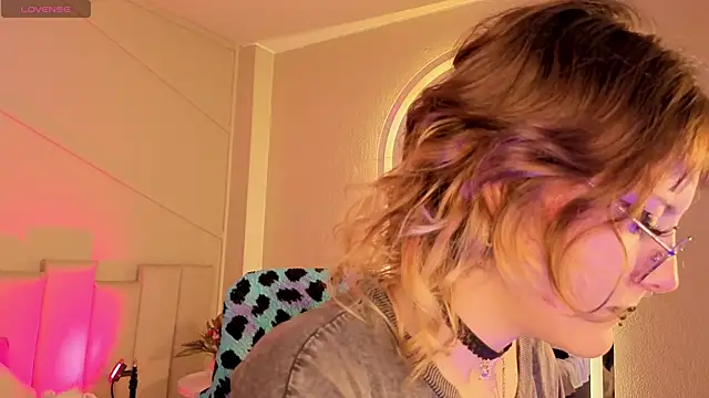 Rossiee_huntt webcam