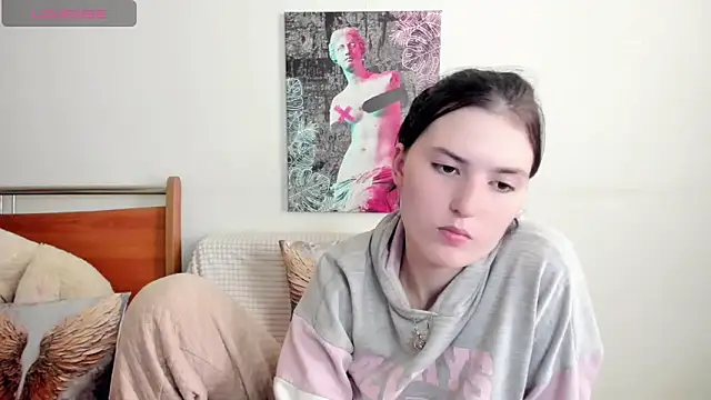 Kira_Devi webcam