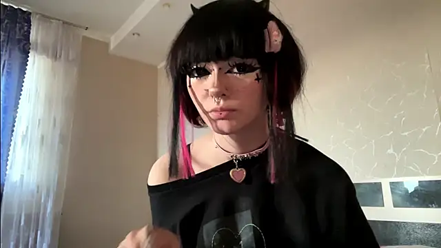 HolyCute webcam
