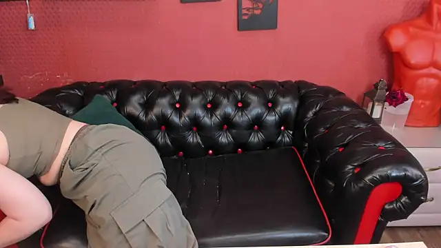 Naomi_Viz webcam