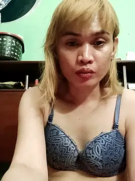 QueenSoreal webcam