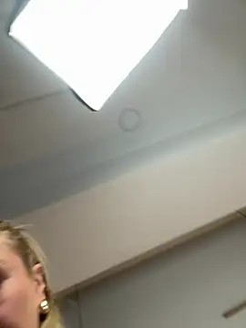 Holly_madison_ webcam