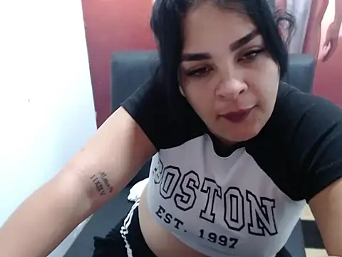 Laura_hottt webcam