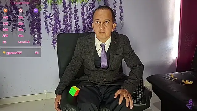GreisyAndHazzan live cam on StripChat