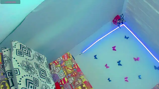 Perla_Hotcortes webcam