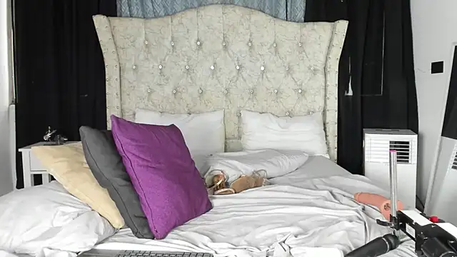 aleja_spearsx webcam