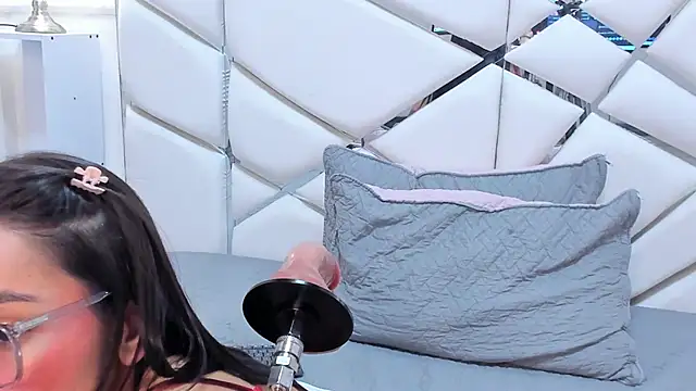 GabbieSkinny webcam