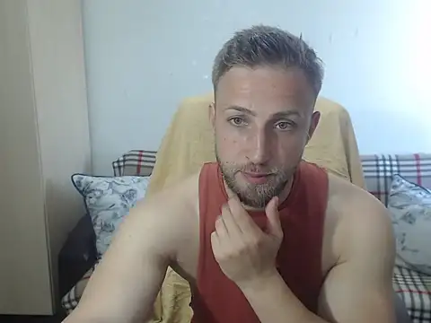BlondEagleMuscle live cam on StripChat