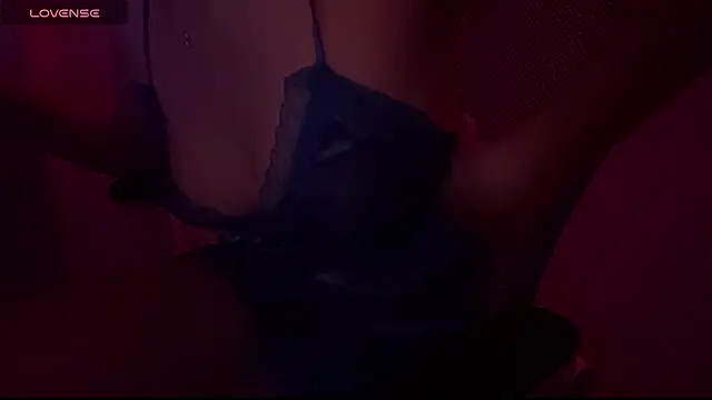 SugarRushie webcam