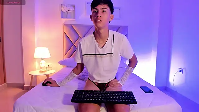 Baby_noahtt webcam