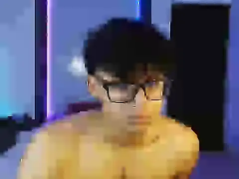 Mr_yisuzz webcam