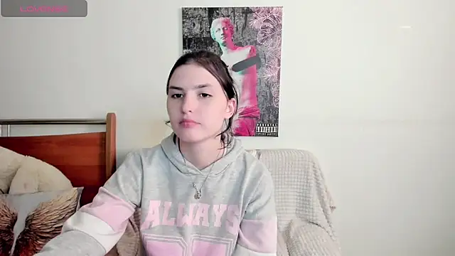 Kira_Devi webcam