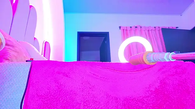 NathaxaLeans webcam