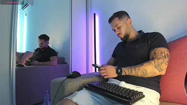 nicholasx1 (M young) - CUM SHOW !